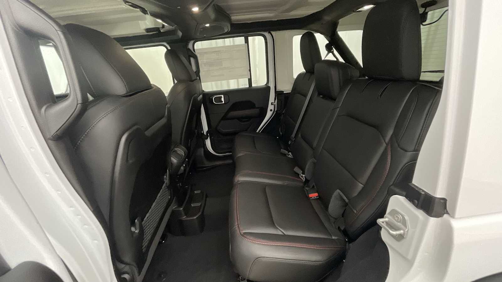 Thumbnail: 2025 Jeep Wrangler - 9