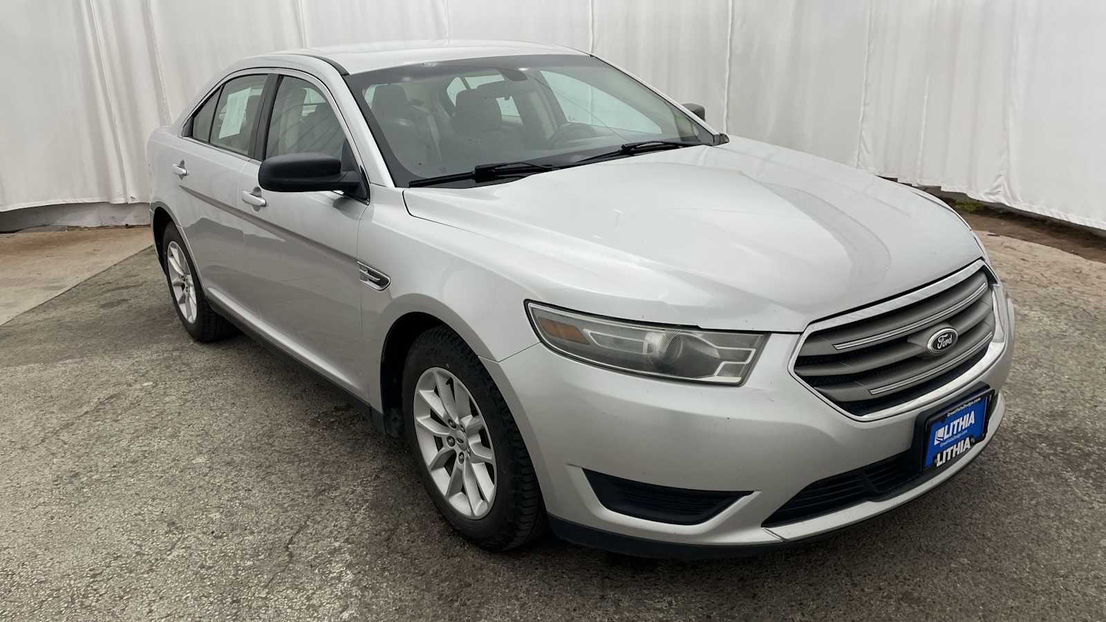 Thumbnail: 2013 Ford Taurus - 32