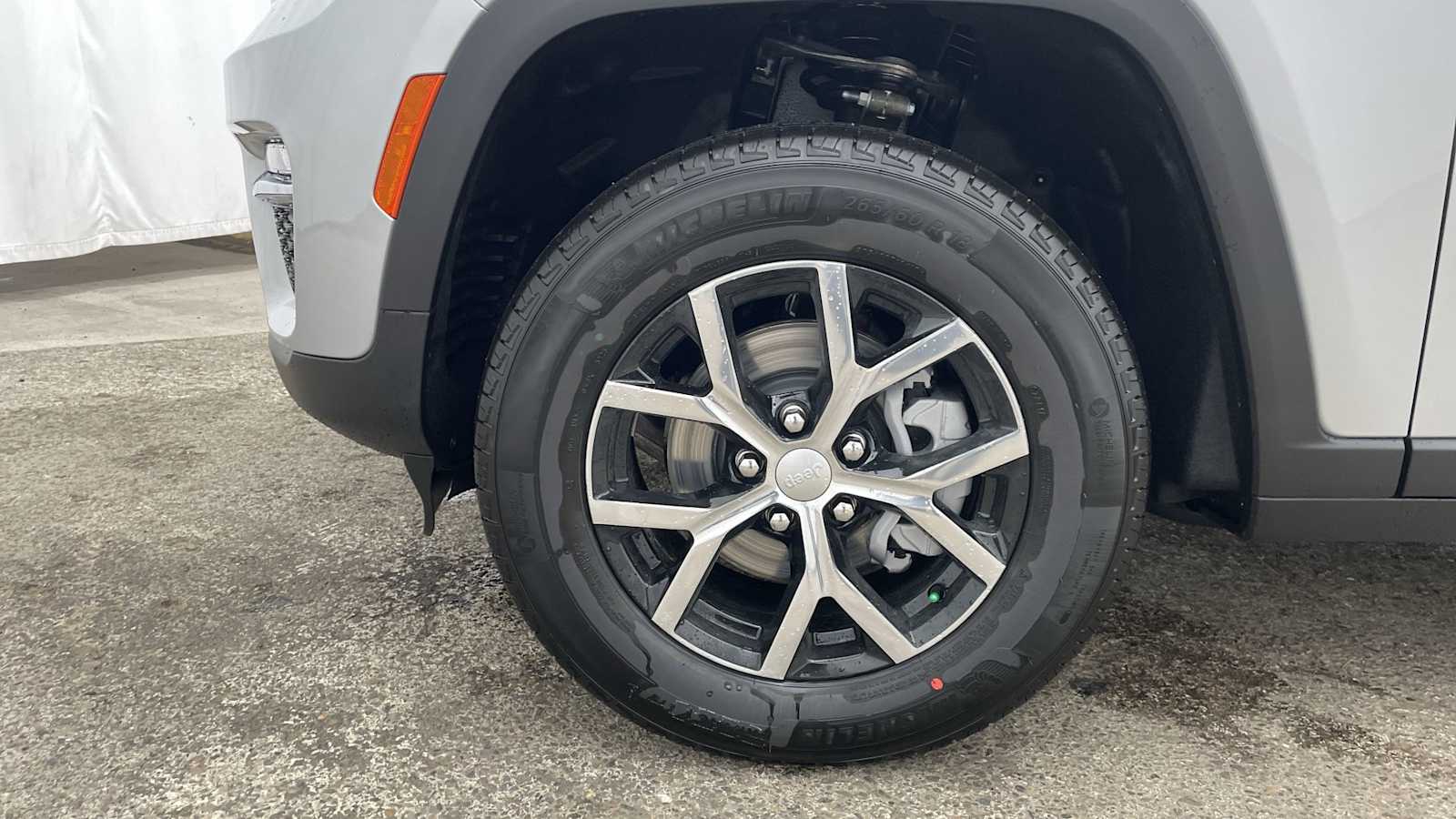 Thumbnail: 2025 Jeep Grand Cherokee - 44