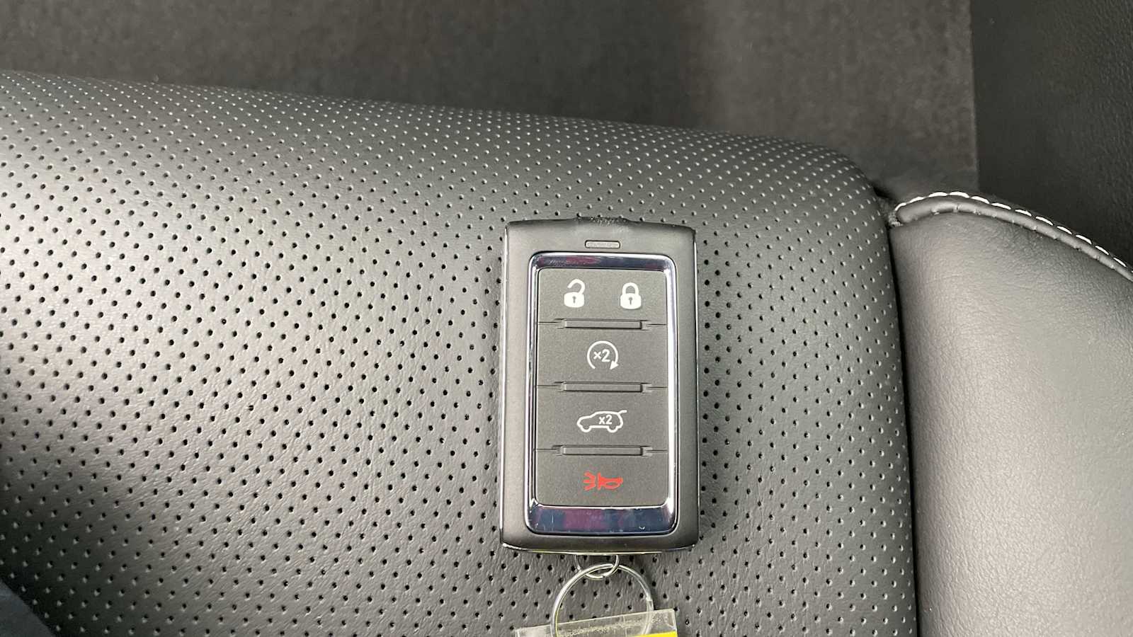 Thumbnail: 2025 Jeep Grand Cherokee - 25