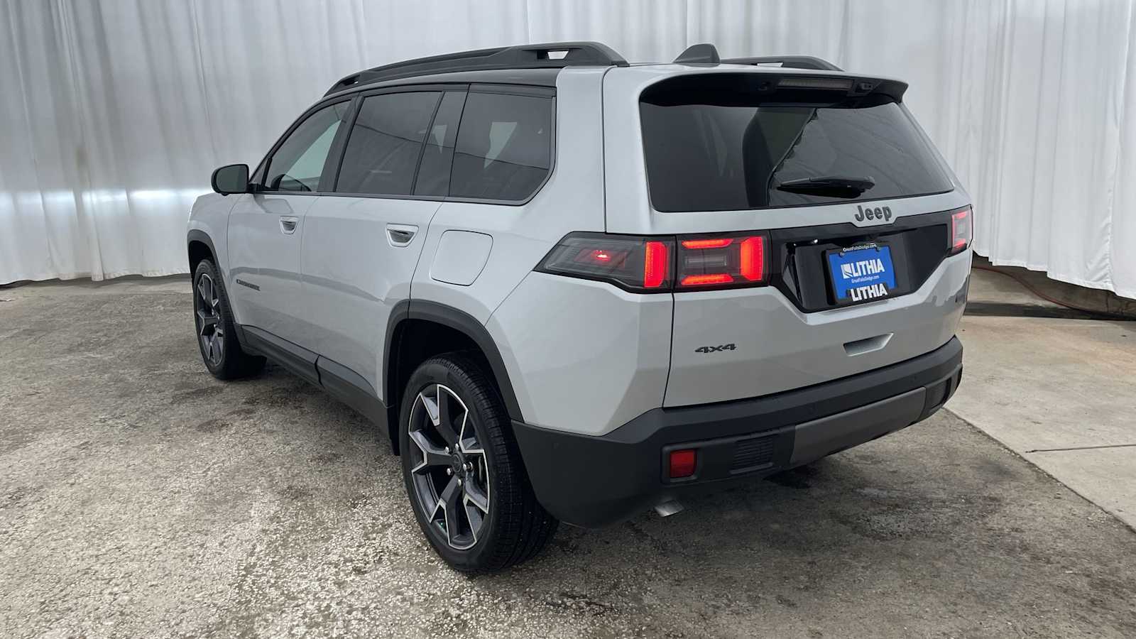 Thumbnail: 2026 Jeep Cherokee - 34