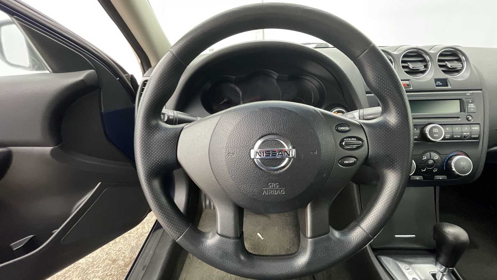 Thumbnail: 2012 Nissan Altima - 10