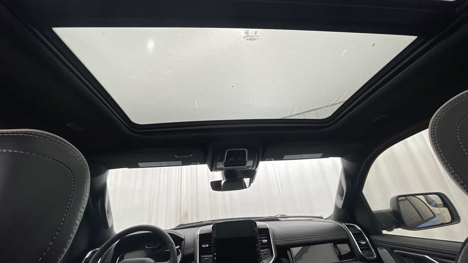 Thumbnail: 2026 RAM 1500 - 9