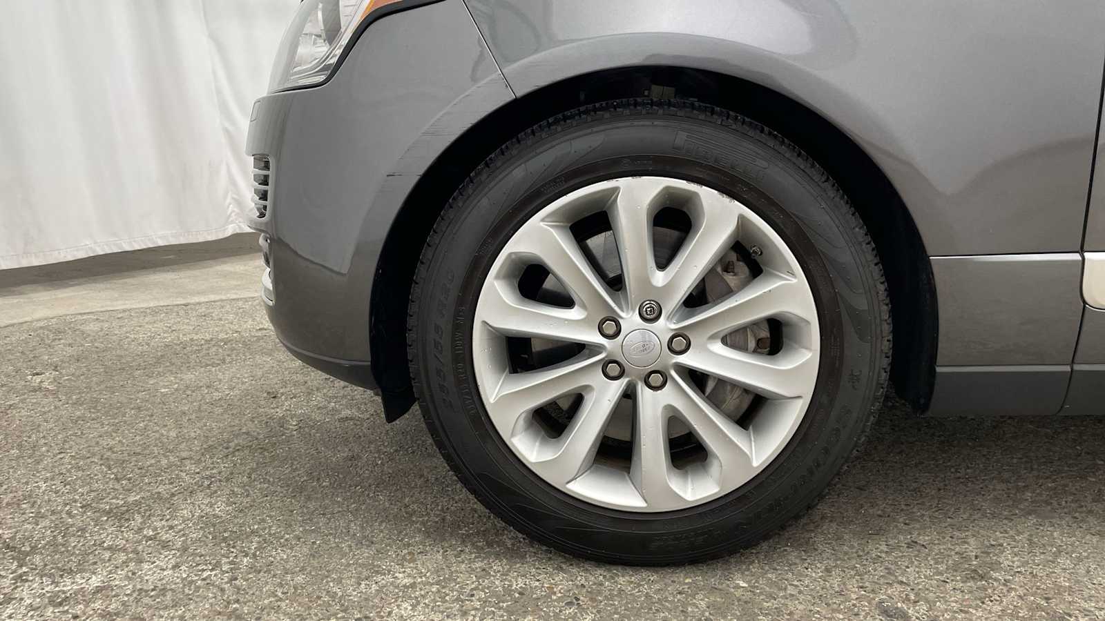 Thumbnail: 2017 Land Rover Range Rover - 41