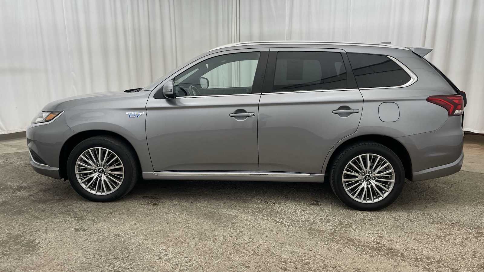 Thumbnail: 2022 Mitsubishi Outlander - 28