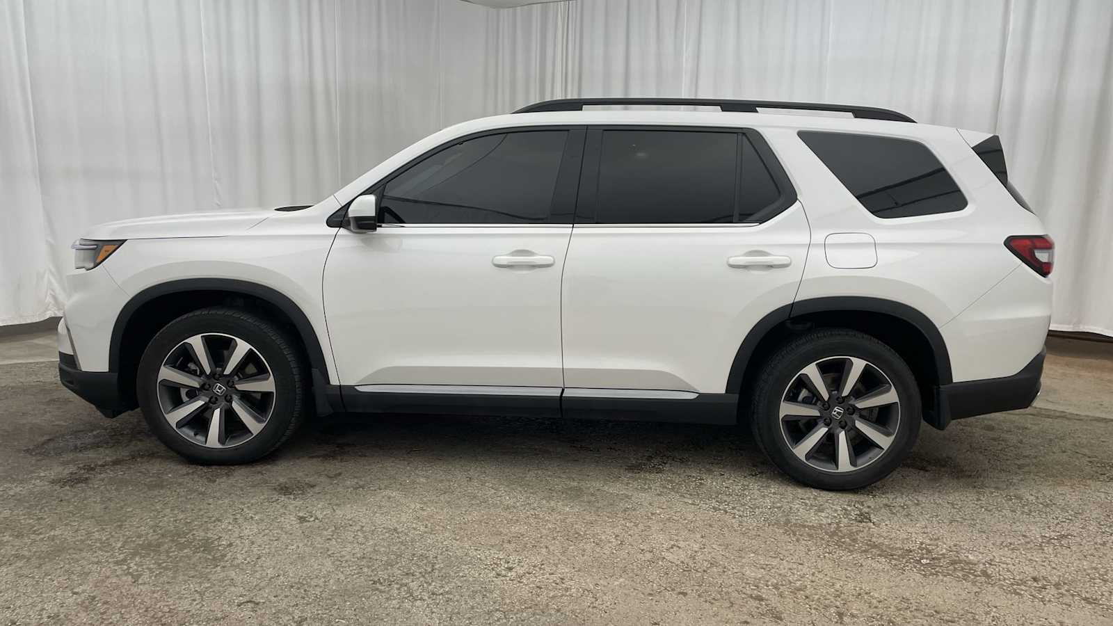 Thumbnail: 2024 Honda Pilot - 33