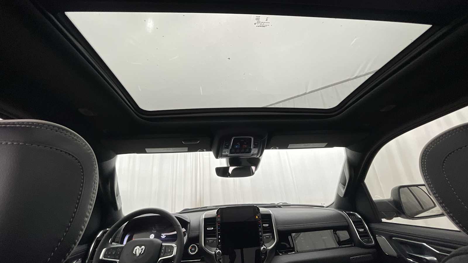 Thumbnail: 2026 RAM 1500 - 9