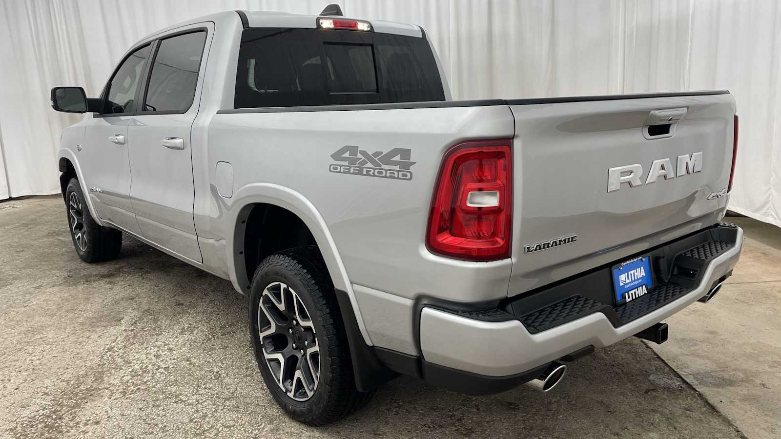 Thumbnail: 2026 RAM 1500 - 32