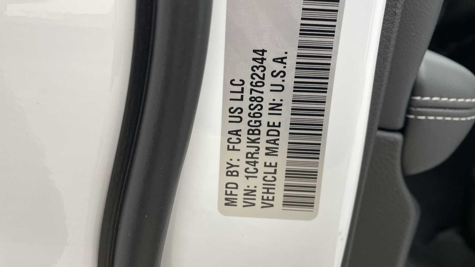 Thumbnail: 2025 Jeep Grand Cherokee - 32