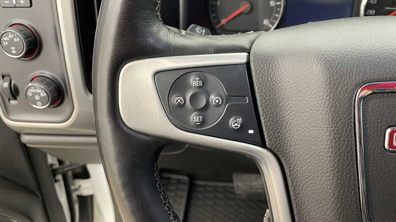 Thumbnail: 2014 GMC Sierra 1500 - 13