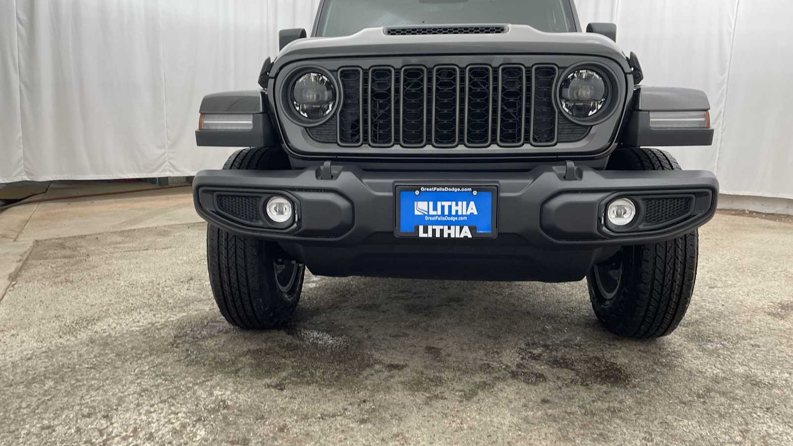 Thumbnail: 2026 Jeep Gladiator - 37