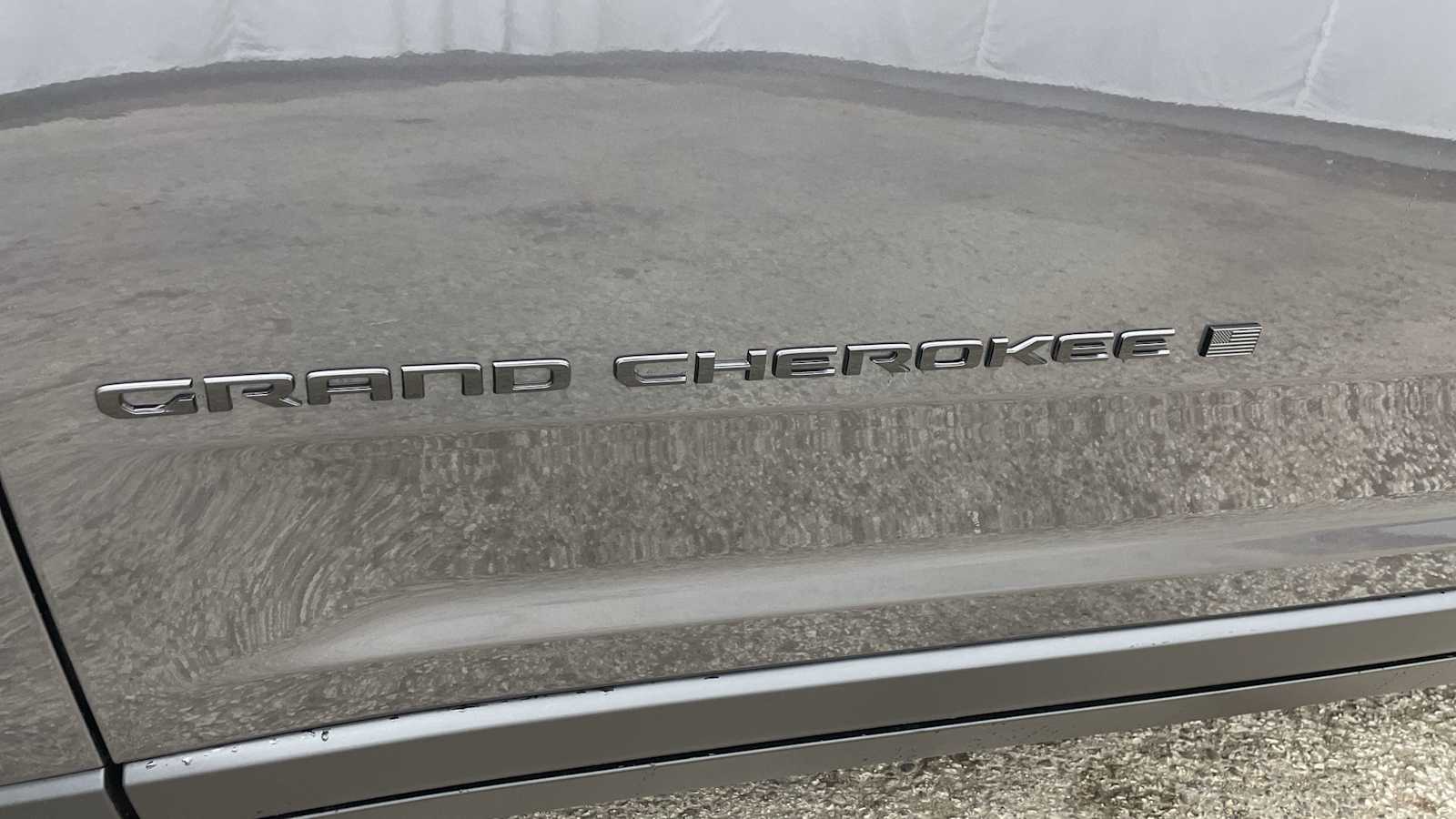 Thumbnail: 2025 Jeep Grand Cherokee - 43