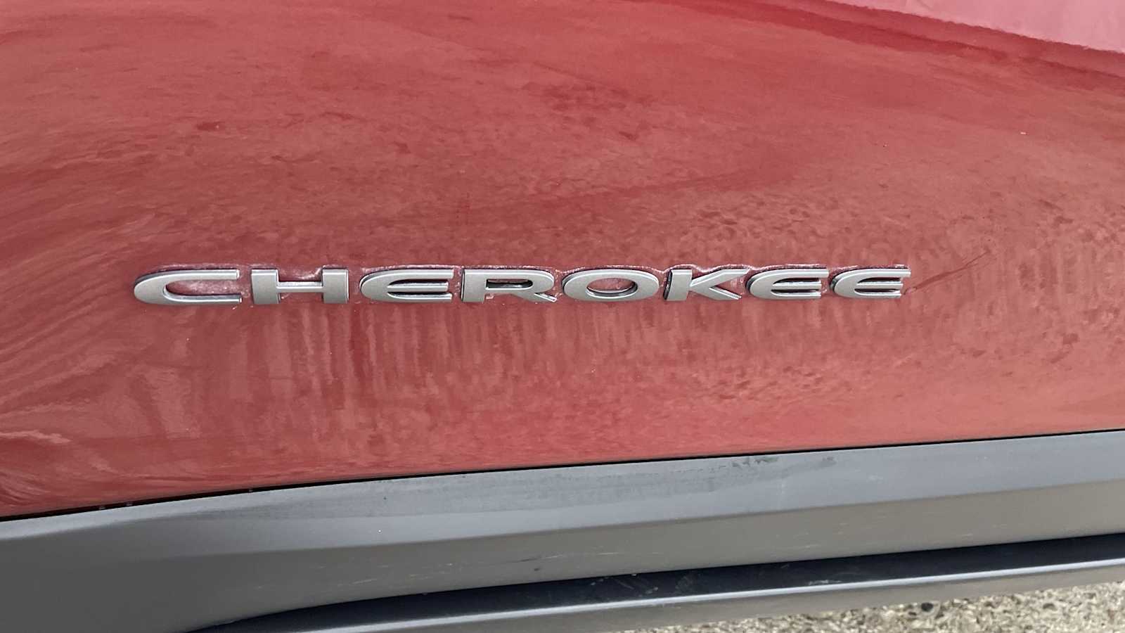 Thumbnail: 2020 Jeep Cherokee - 43