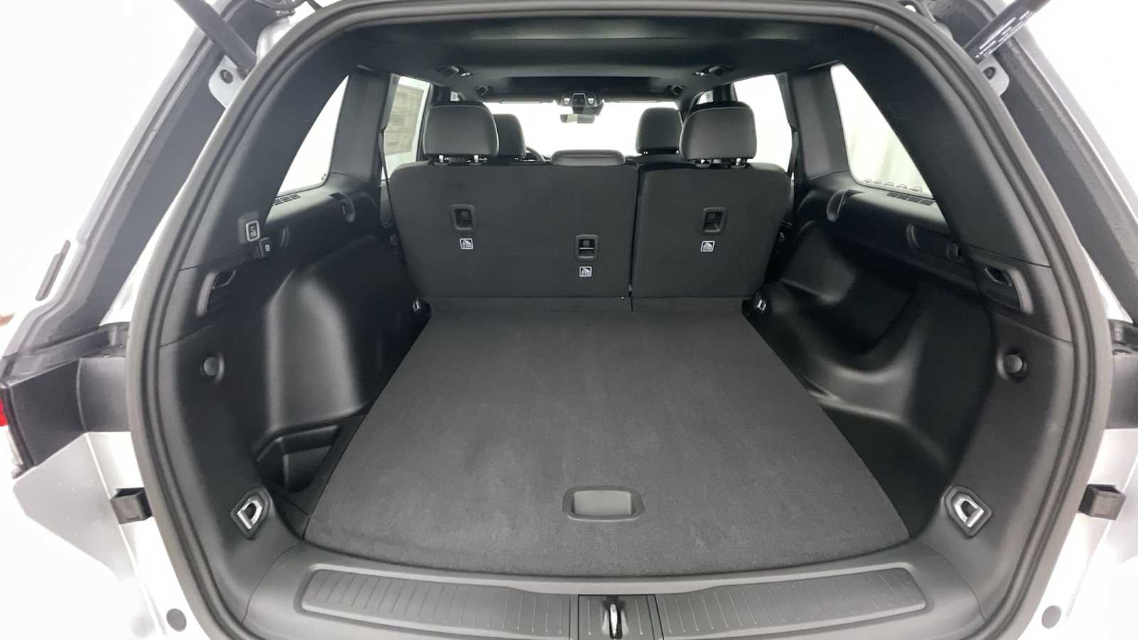 Thumbnail: 2025 Jeep Grand Cherokee - 29