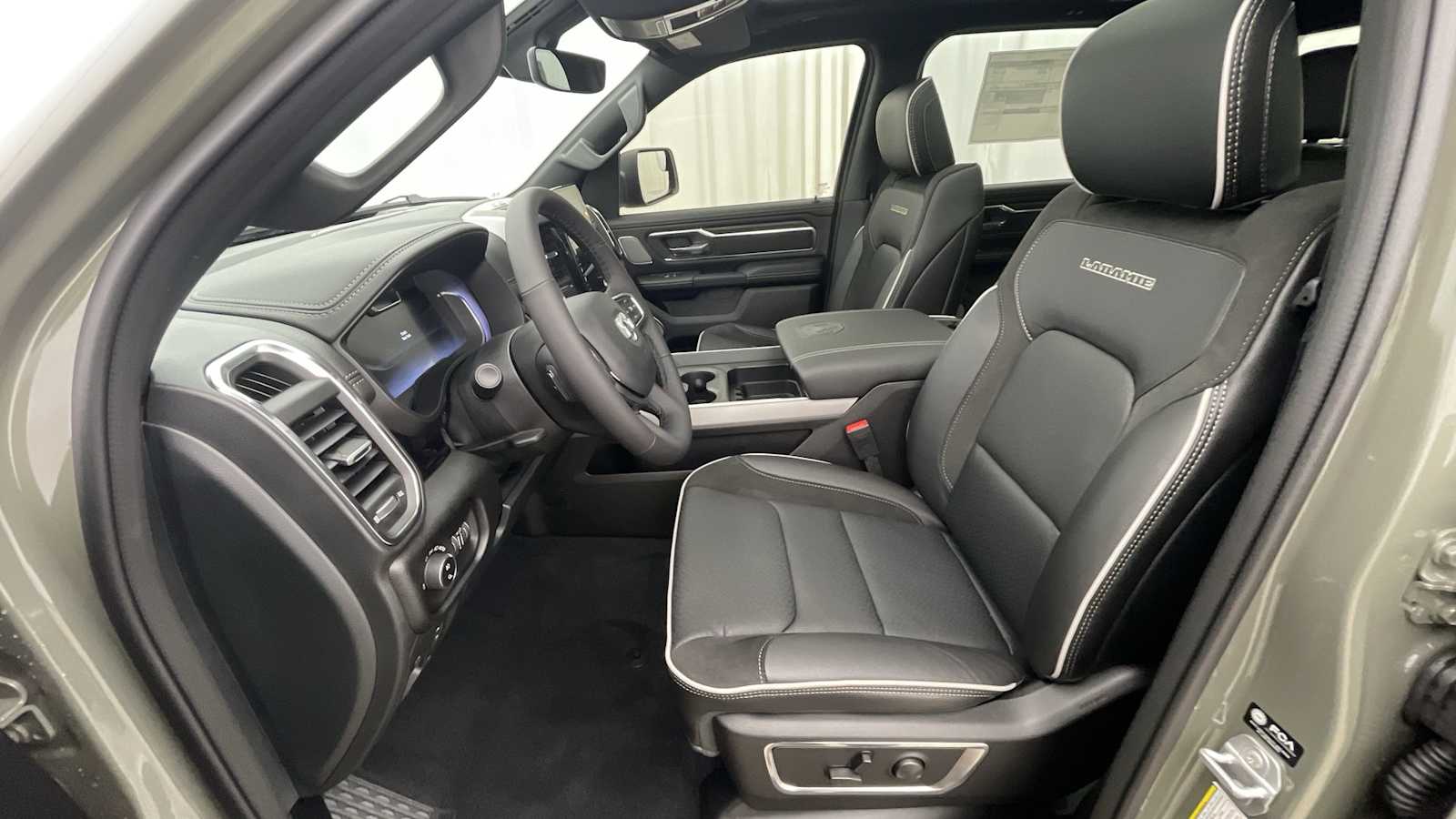 Thumbnail: 2026 RAM 1500 - 6