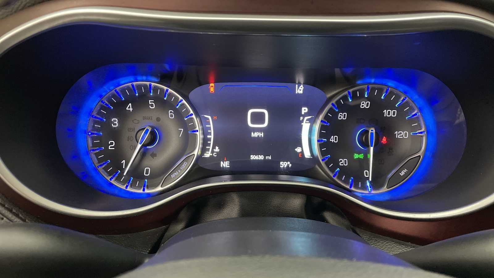 Thumbnail: 2020 Chrysler Pacifica - 24