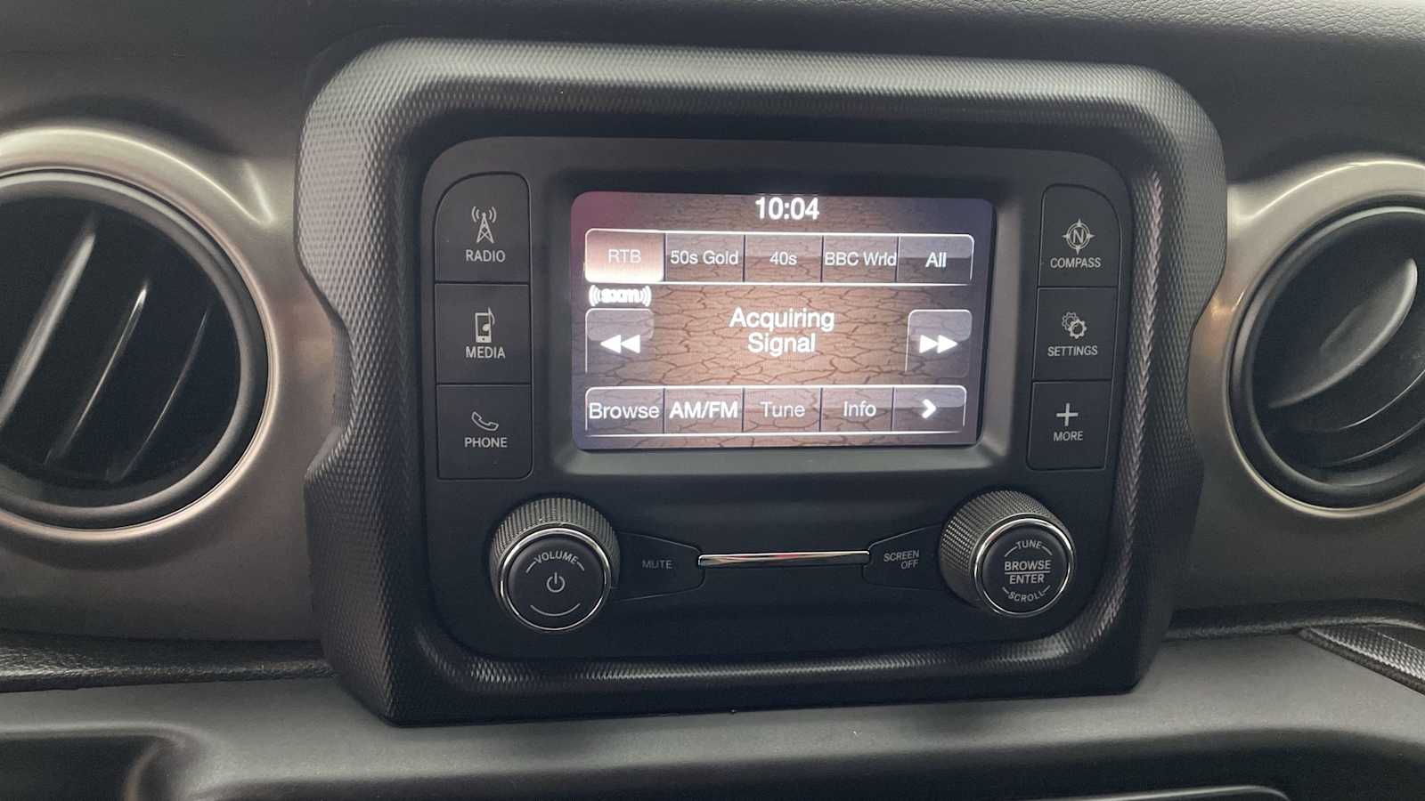 Thumbnail: 2020 Jeep Wrangler - 18