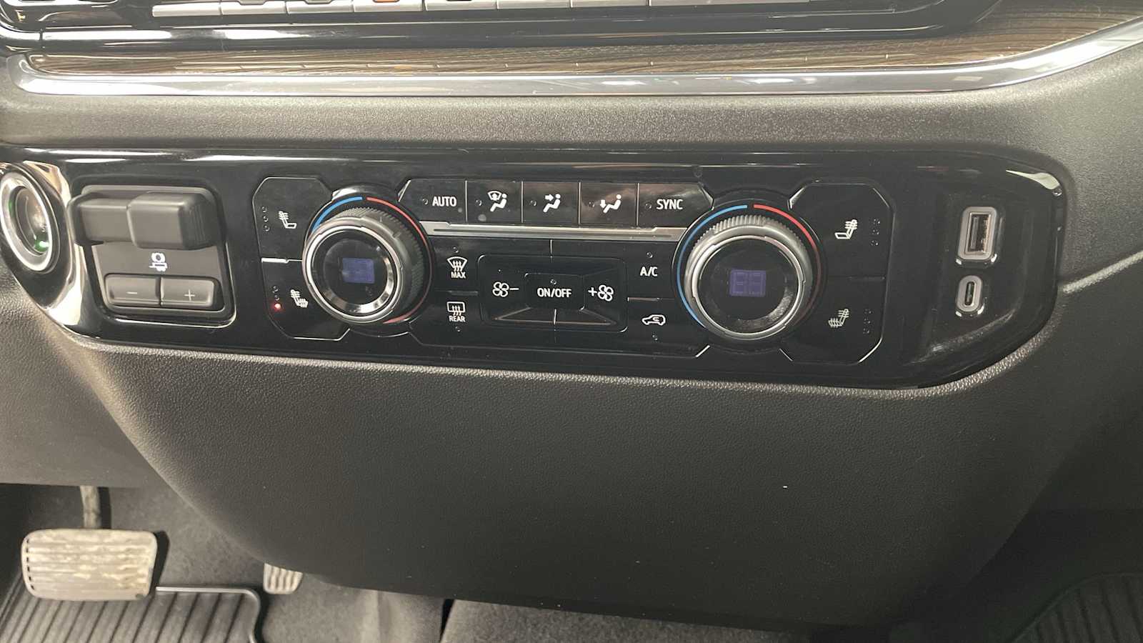 Thumbnail: 2024 Chevrolet Silverado 1500 - 18