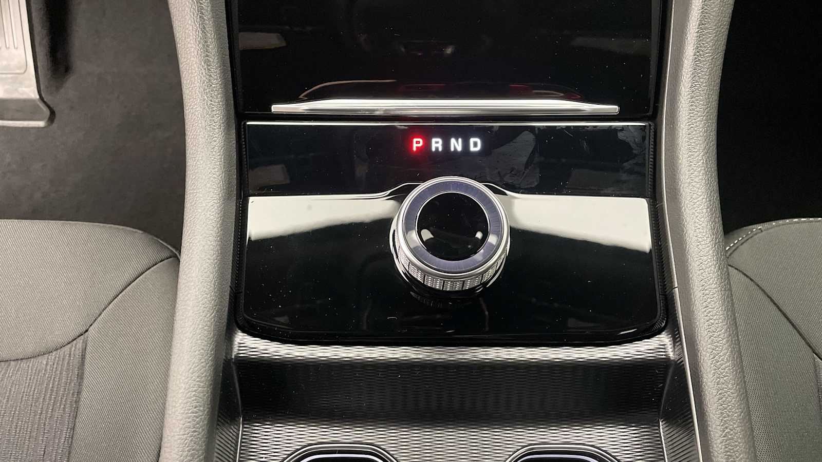 Thumbnail: 2025 Jeep Grand Cherokee - 21