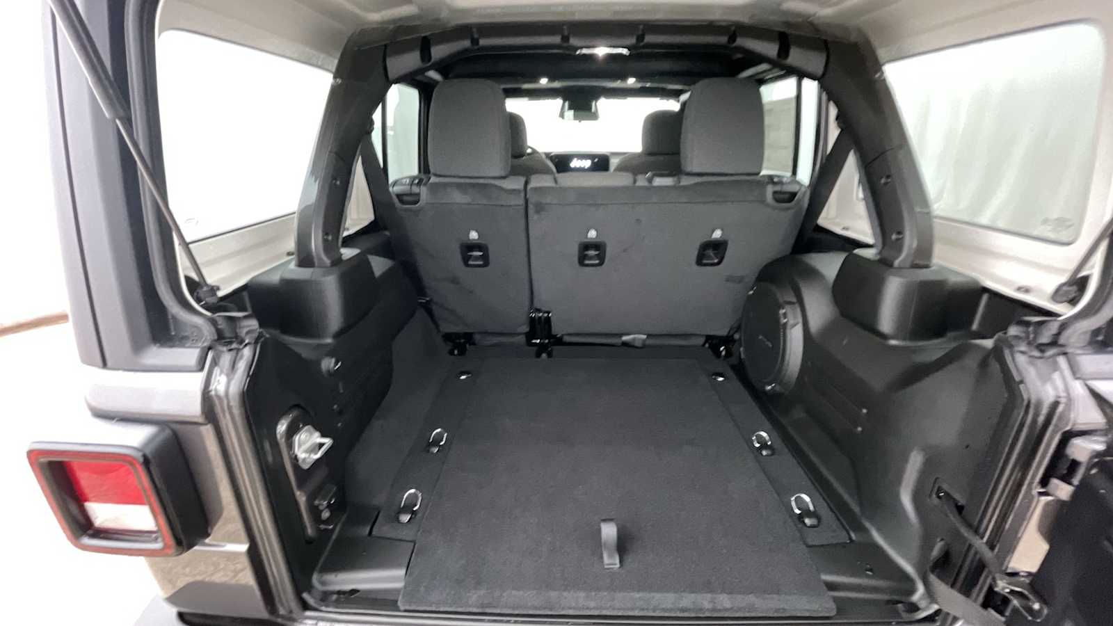 Thumbnail: 2026 Jeep Wrangler - 31