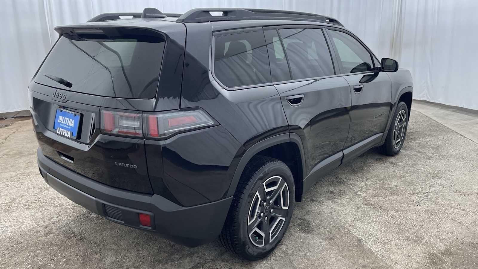 Thumbnail: 2026 Jeep Cherokee - 32