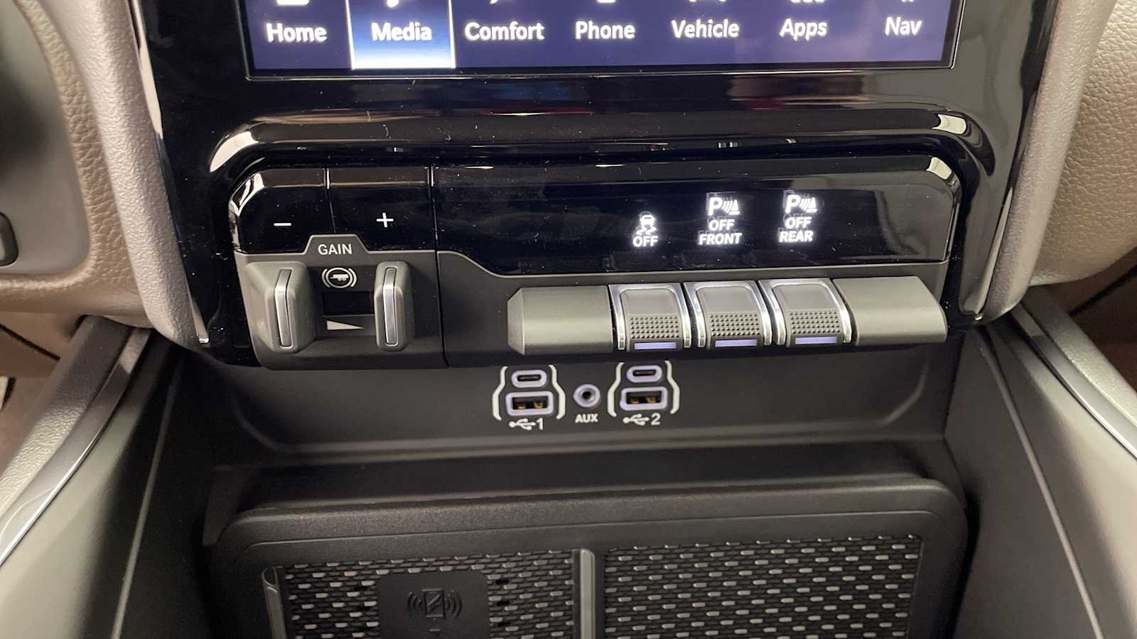 Thumbnail: 2026 RAM 1500 - 24