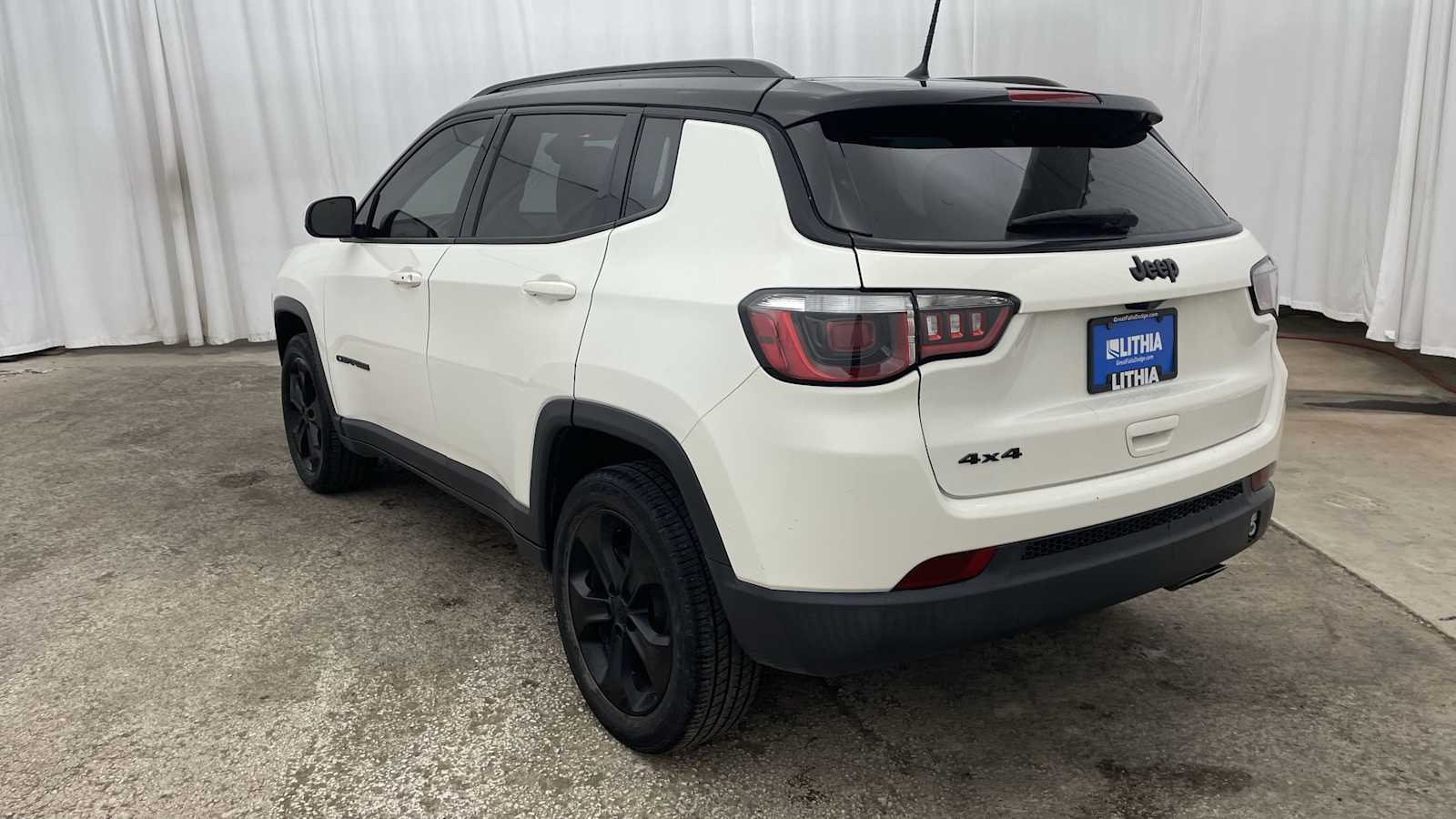 Thumbnail: 2018 Jeep Compass - 27