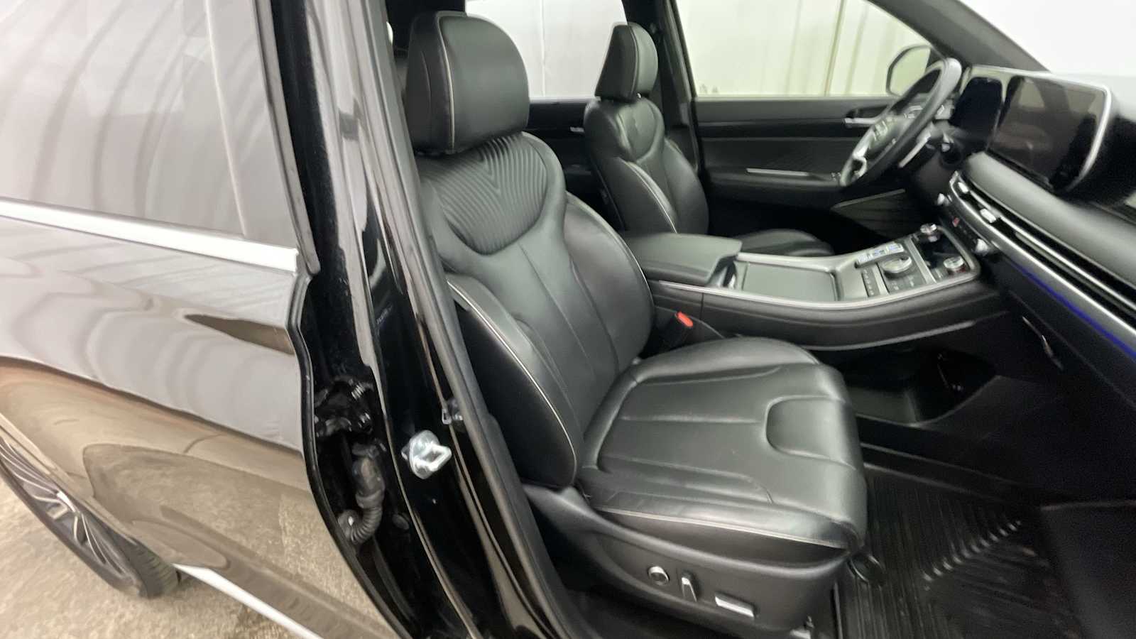 Thumbnail: 2023 Hyundai Palisade - 14