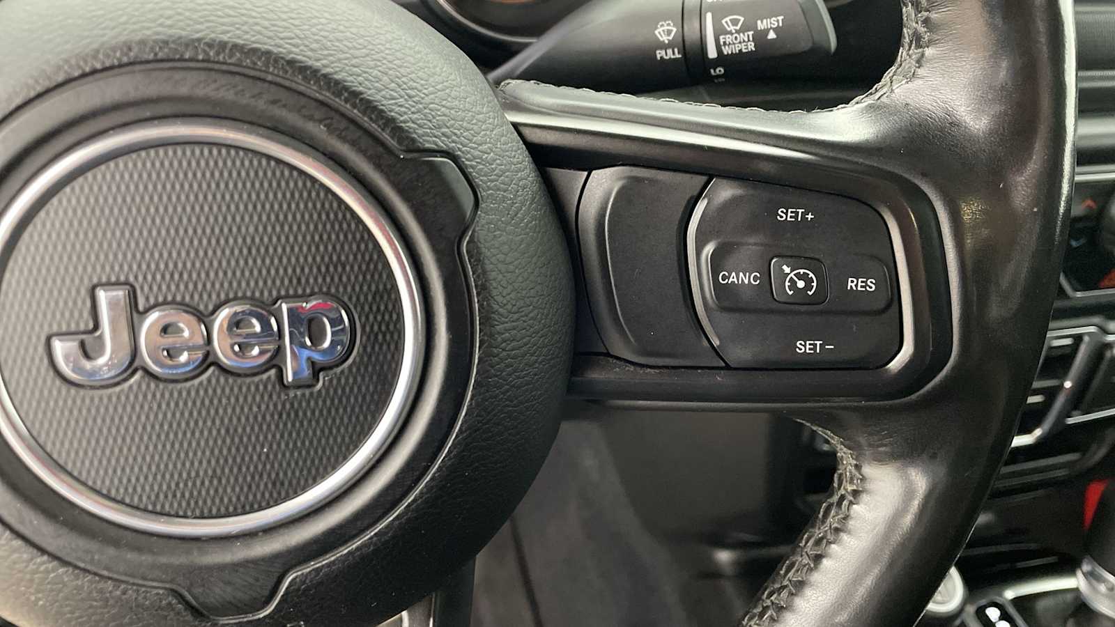 Thumbnail: 2020 Jeep Gladiator - 14