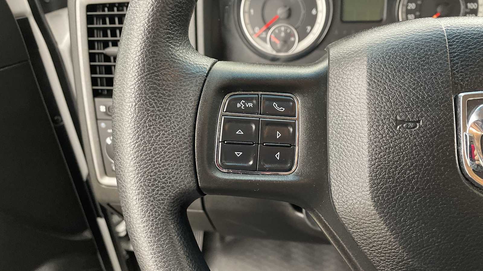 Thumbnail: 2021 RAM 1500 Classic - 10