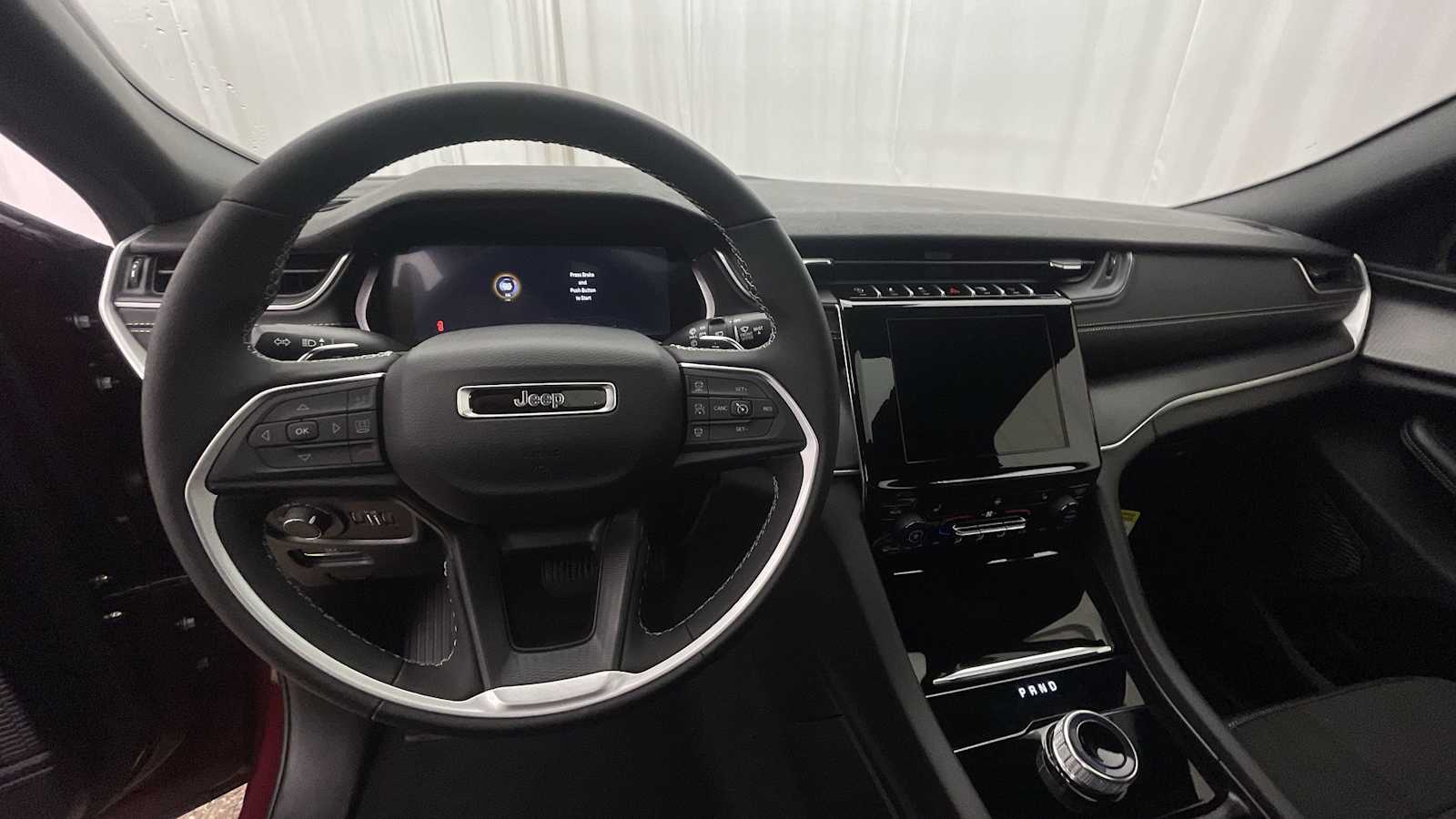 Thumbnail: 2025 Jeep Grand Cherokee - 3