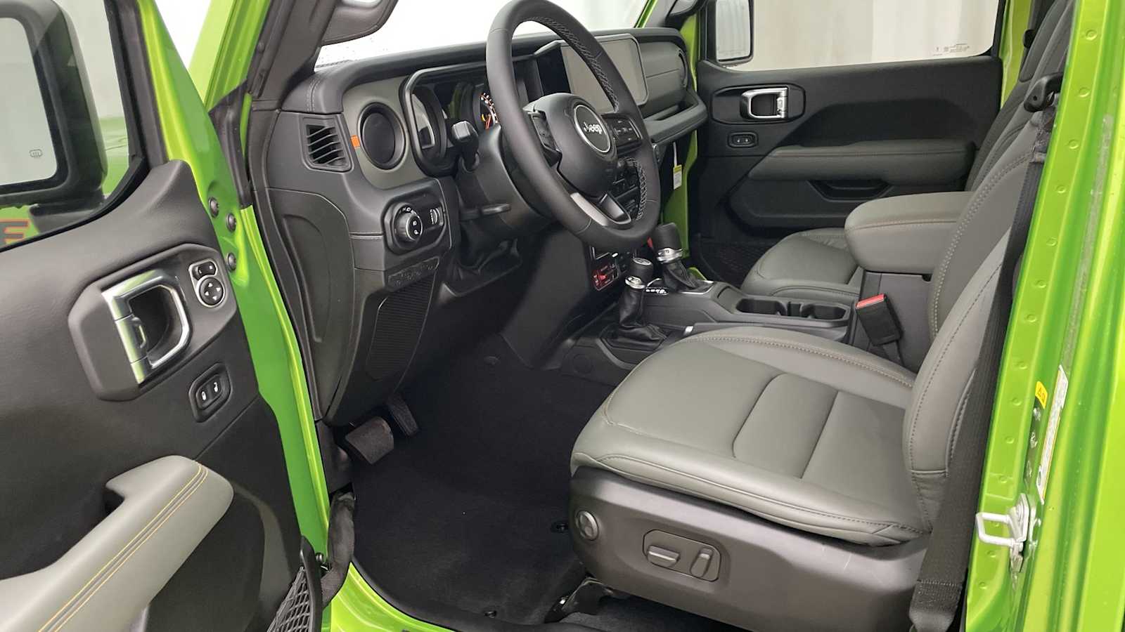 Thumbnail: 2025 Jeep Gladiator - 2