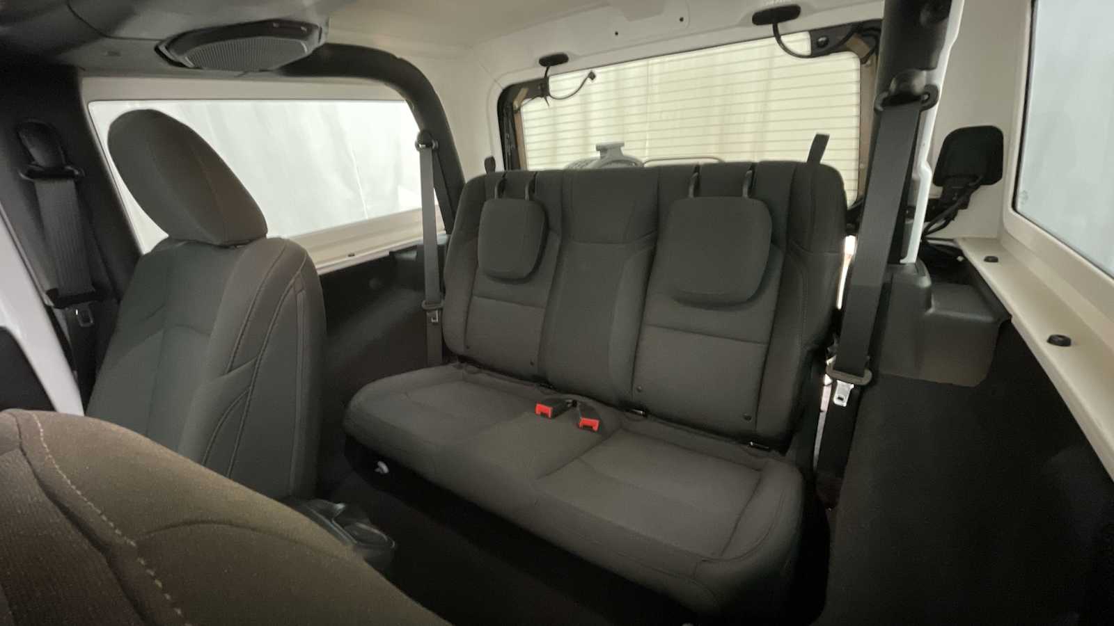 Thumbnail: 2020 Jeep Wrangler - 9