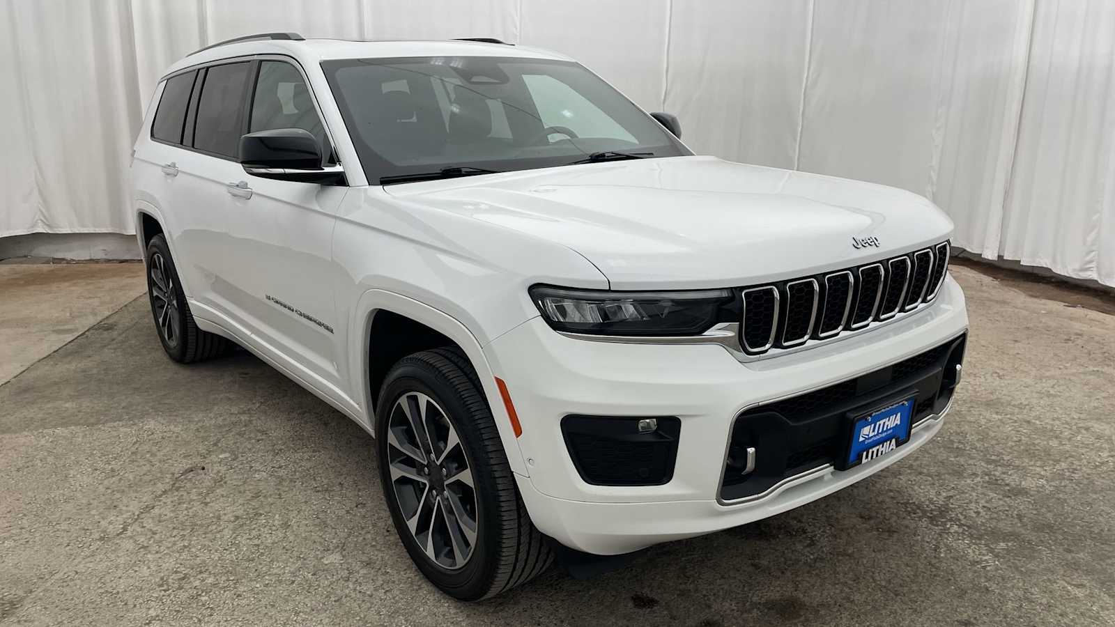 Thumbnail: 2023 Jeep Grand Cherokee - 40