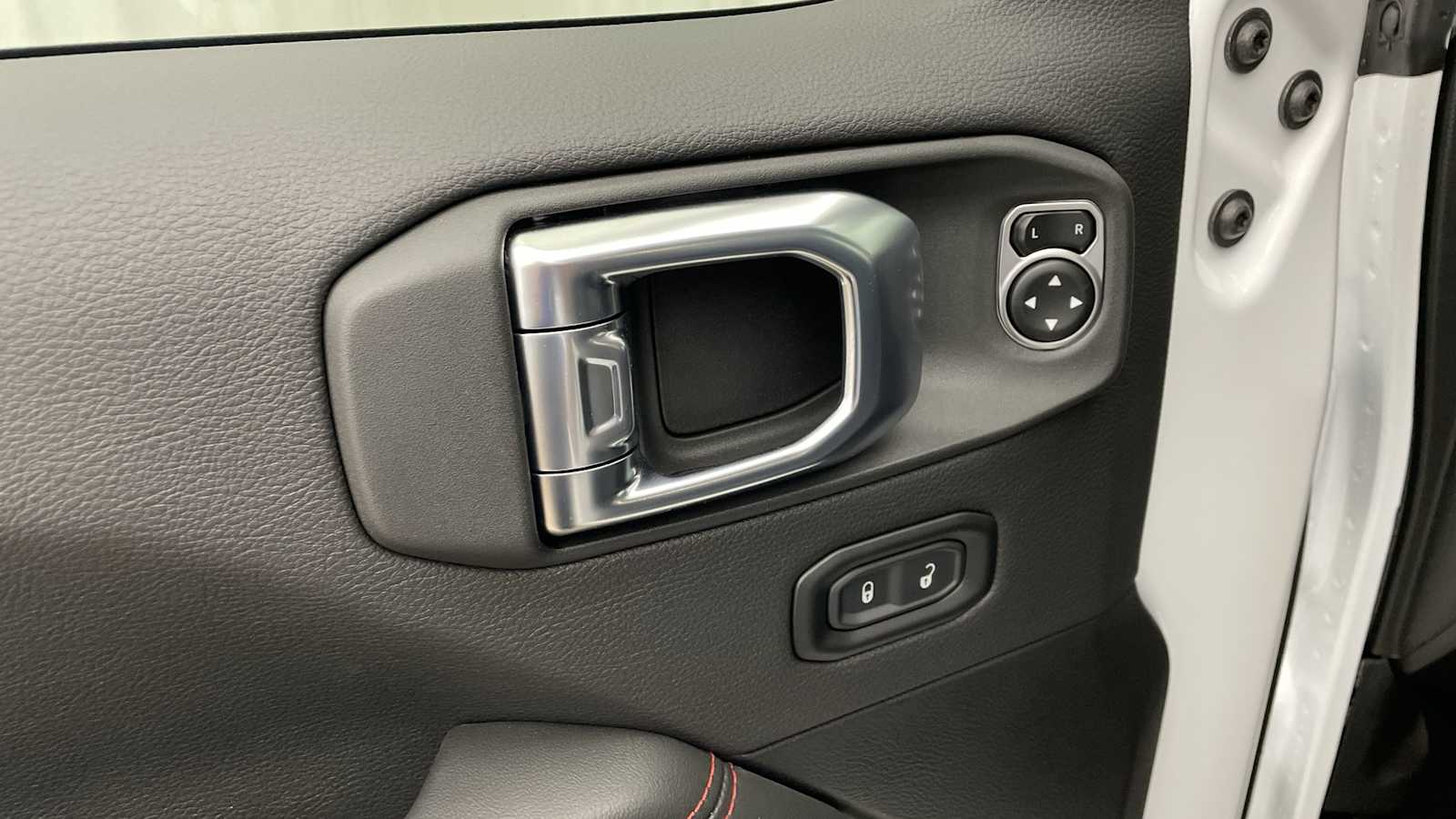 Thumbnail: 2026 Jeep Wrangler - 6