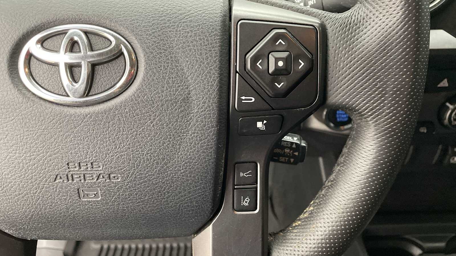 Thumbnail: 2019 Toyota Tacoma - 14