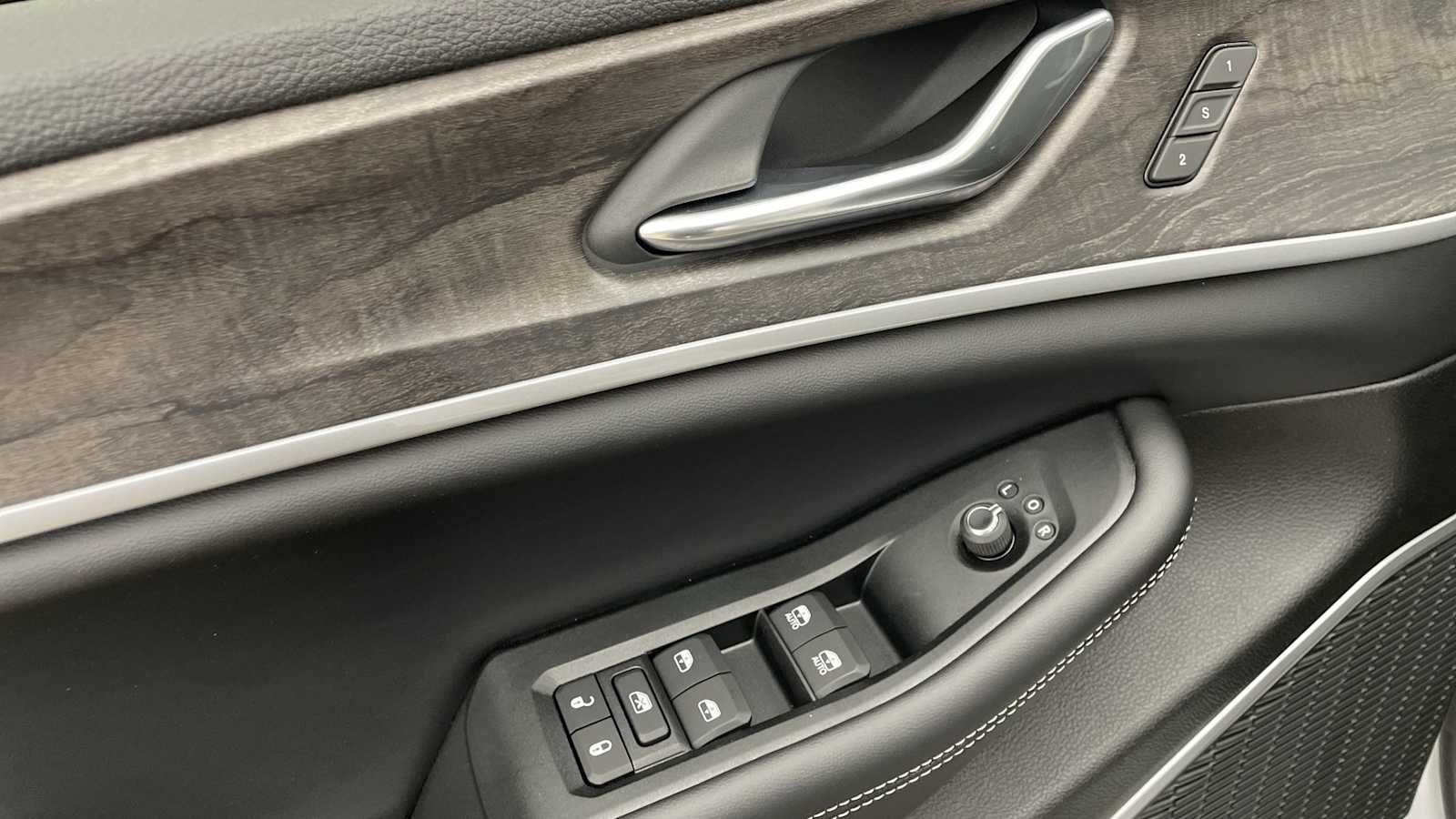 Thumbnail: 2026 Jeep Grand Cherokee L - 7