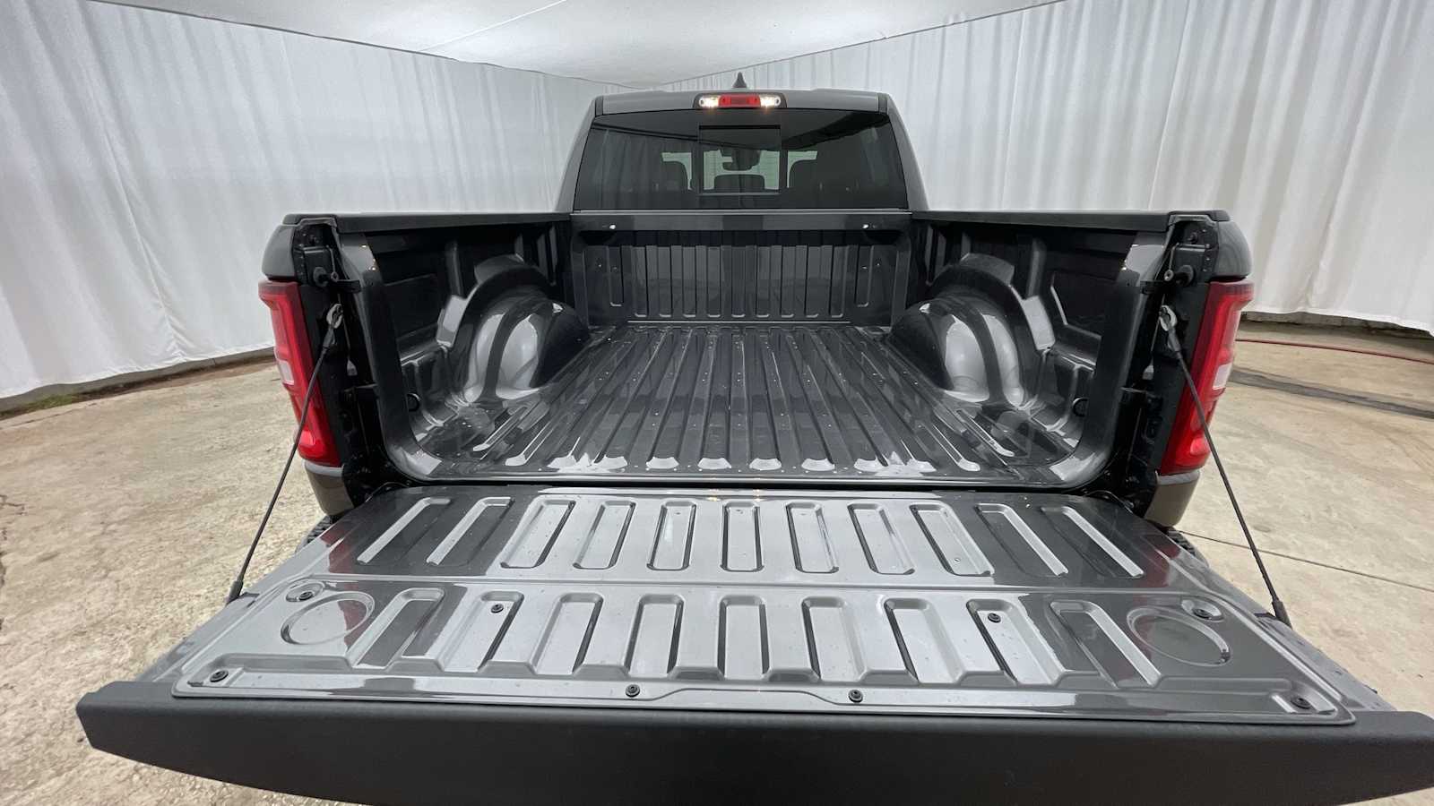 Thumbnail: 2026 RAM 1500 - 31