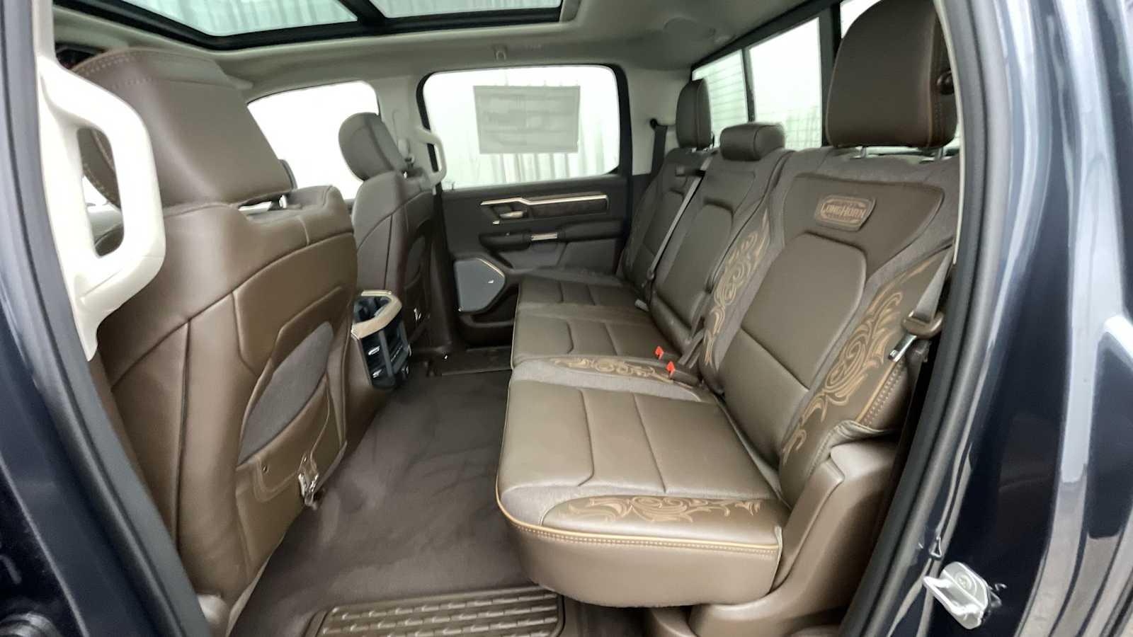 Thumbnail: 2026 RAM 1500 - 10