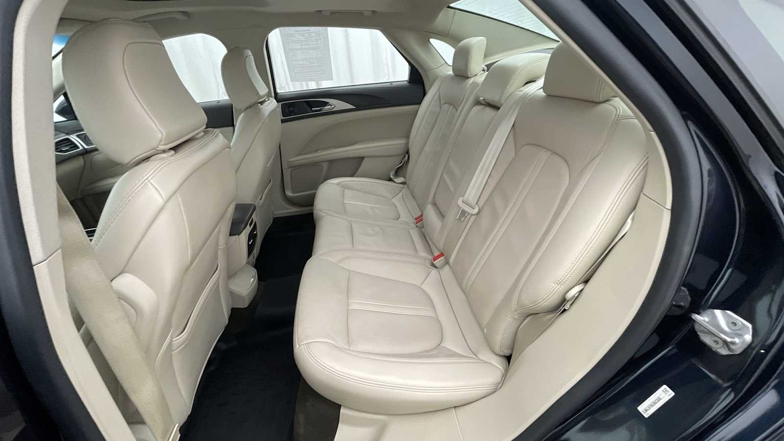 Thumbnail: 2020 Lincoln MKZ - 10