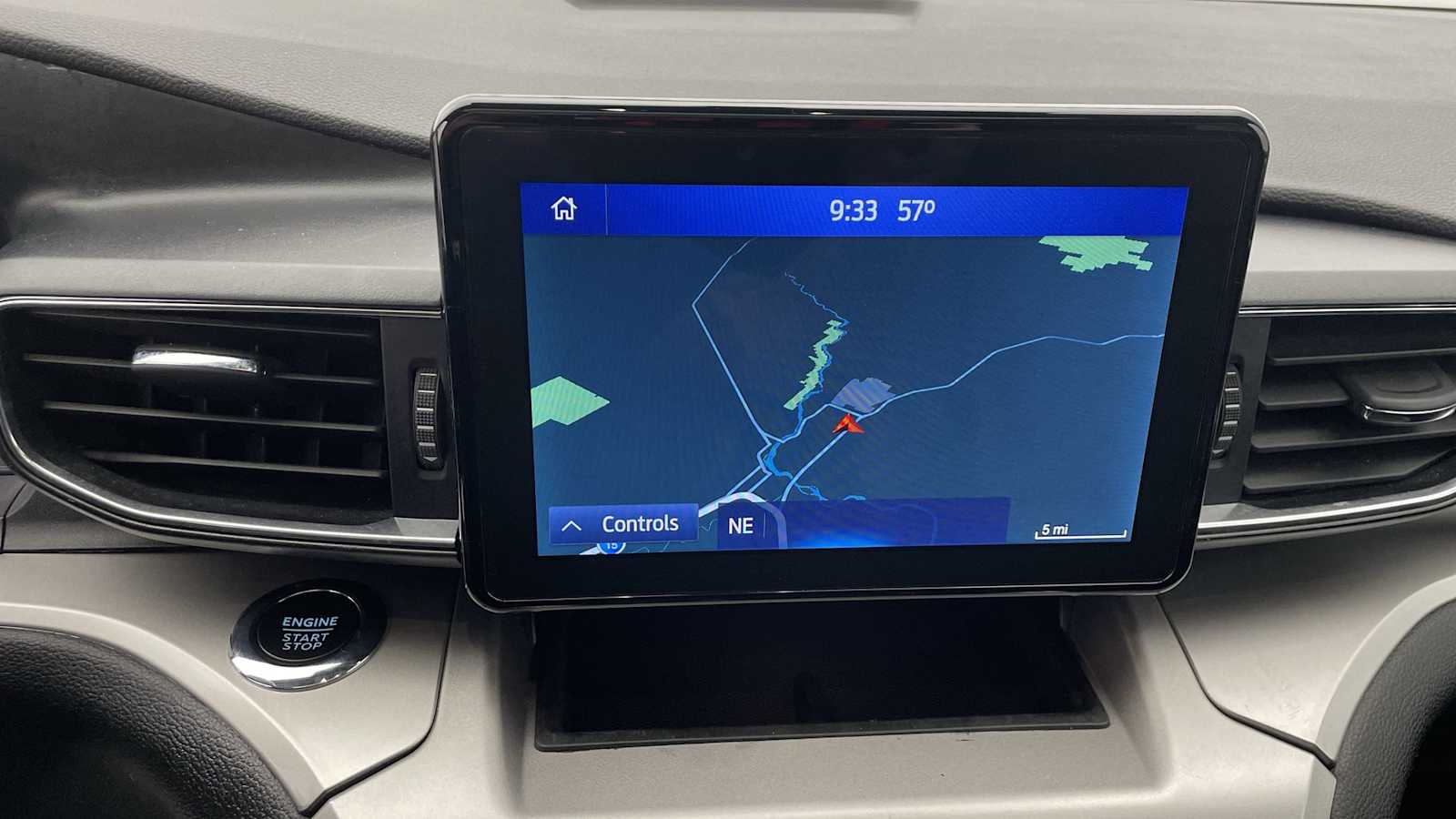 Thumbnail: 2022 Ford Explorer - 4