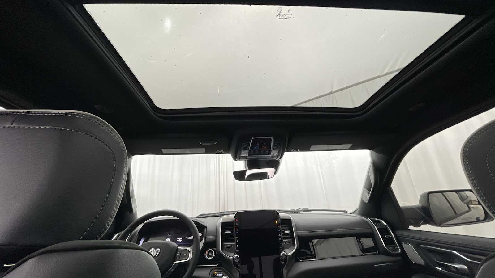 Thumbnail: 2026 RAM 1500 - 9