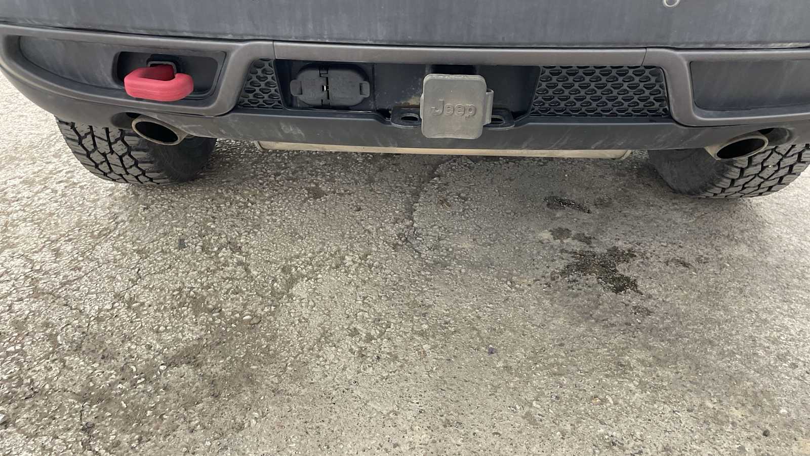 Thumbnail: 2019 Jeep Cherokee - 32