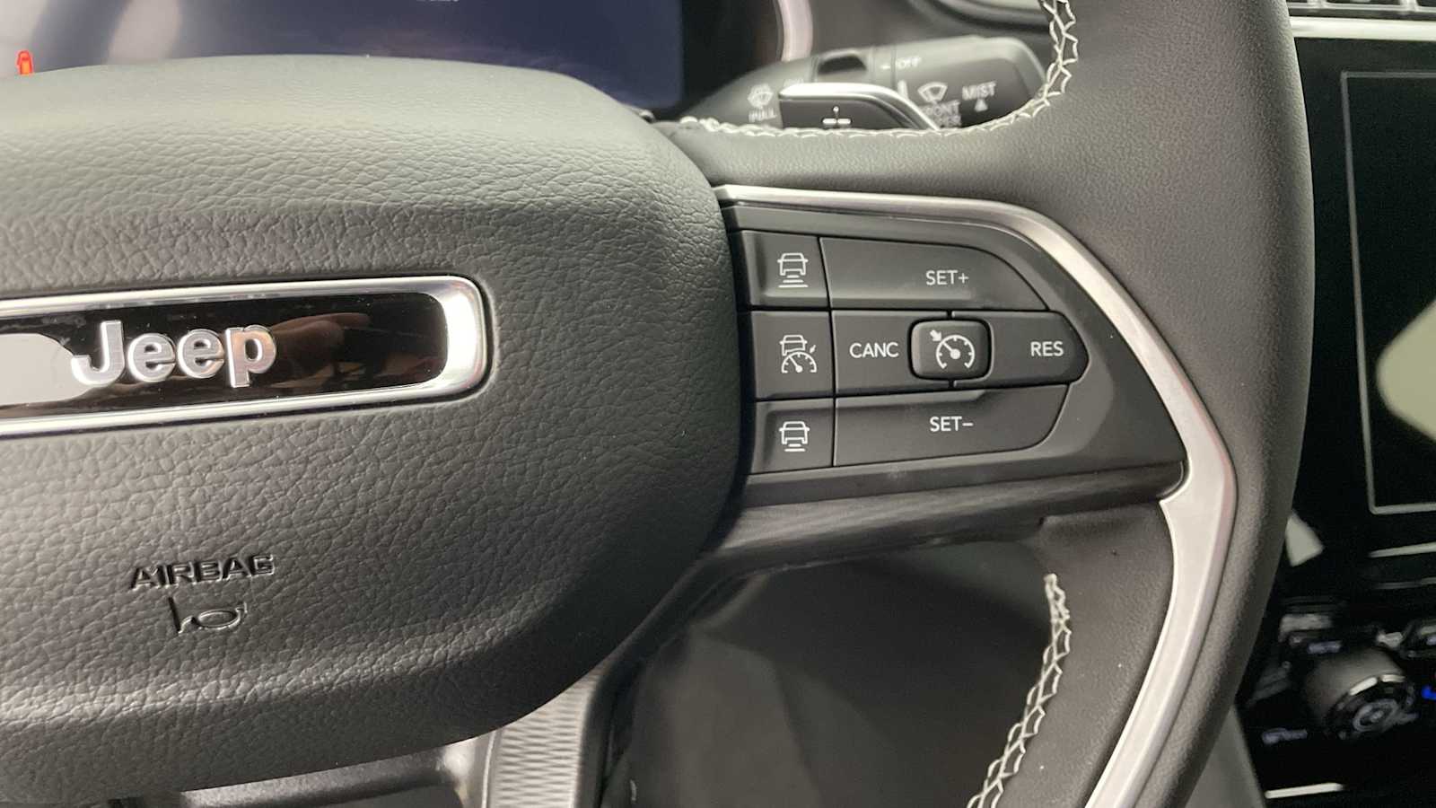 Thumbnail: 2025 Jeep Grand Cherokee - 14