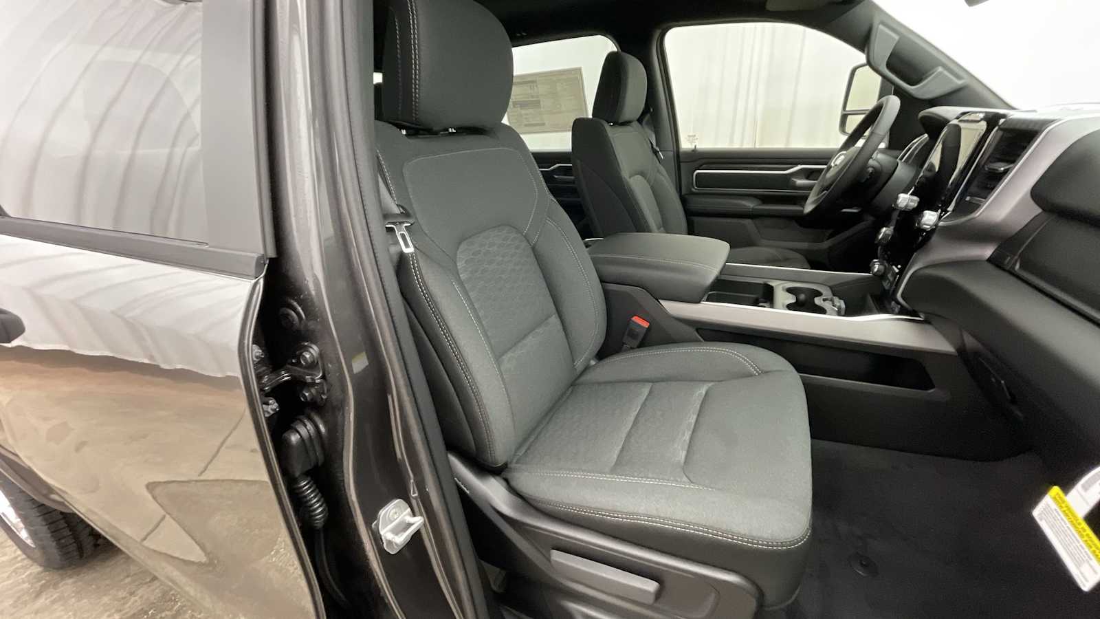Thumbnail: 2026 RAM 1500 - 10