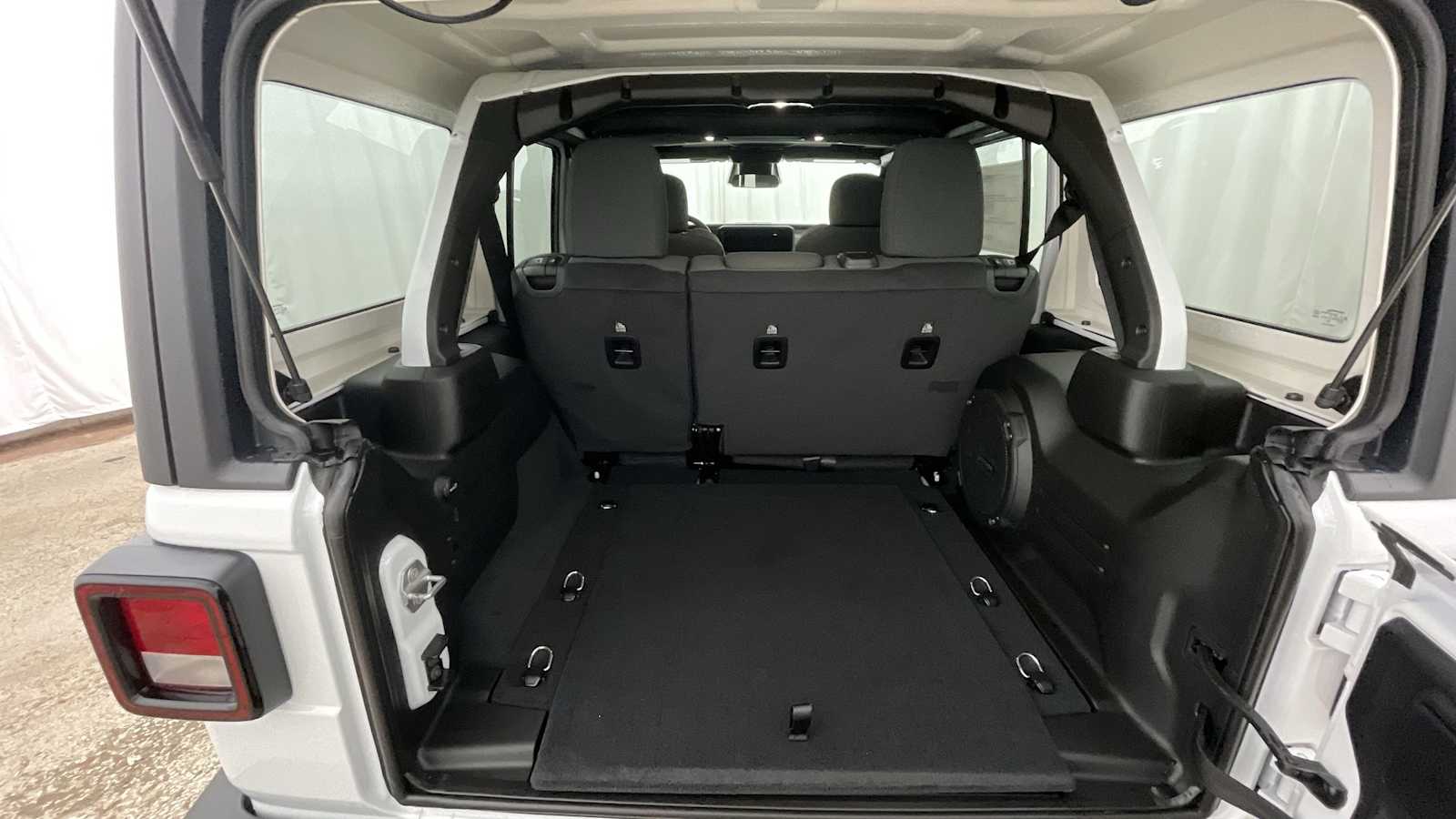 Thumbnail: 2026 Jeep Wrangler - 31