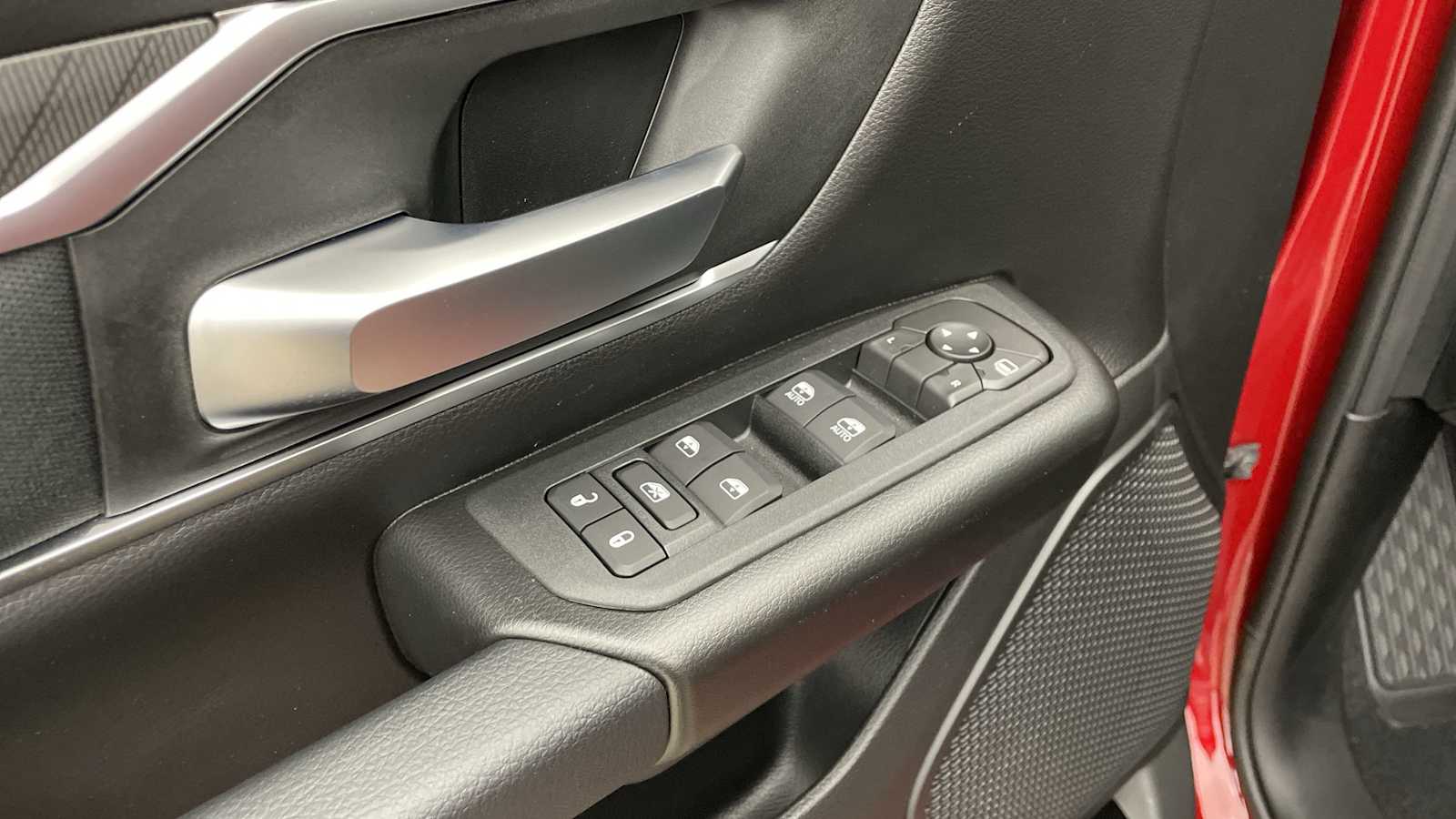 Thumbnail: 2026 RAM 1500 - 7