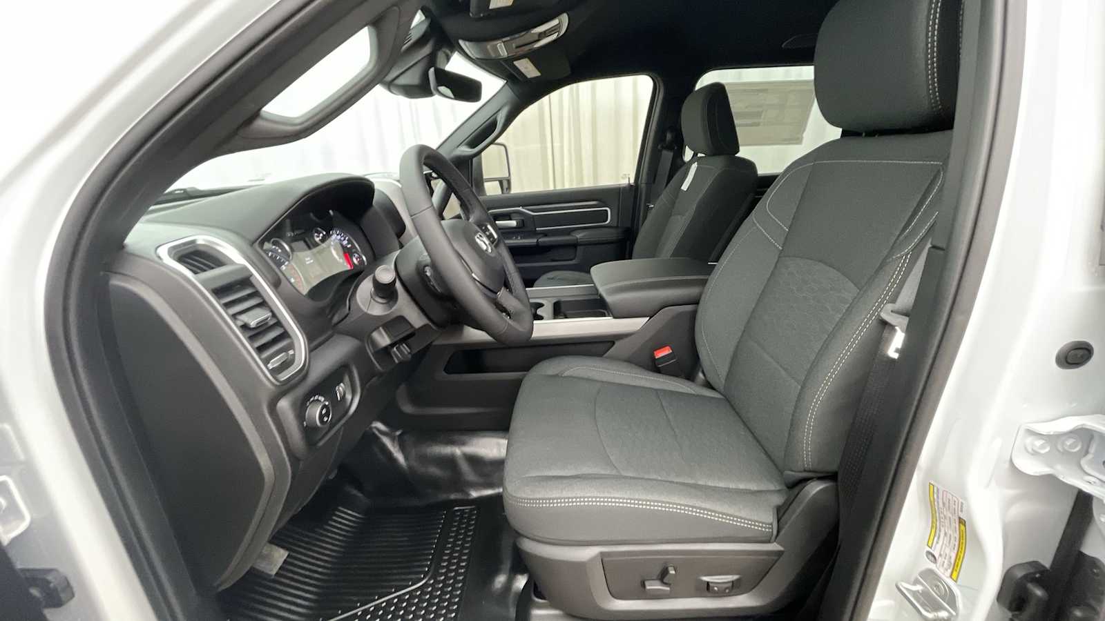 Thumbnail: 2026 RAM 3500 - 6