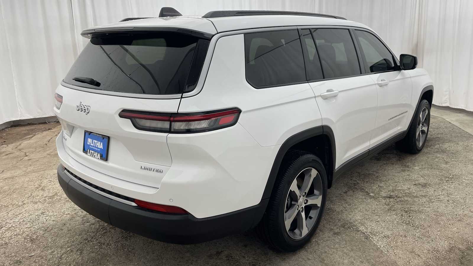 Thumbnail: 2026 Jeep Grand Cherokee L - 37