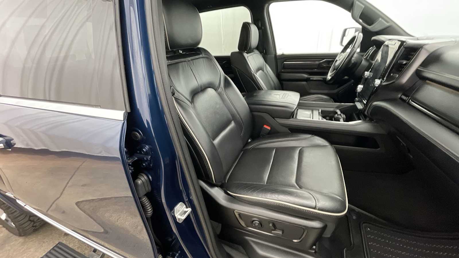 Thumbnail: 2022 RAM 1500 - 10
